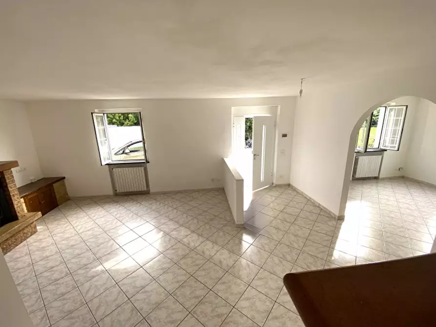 Immagine 25 di Villa in vendita  in Via Ponte Buggianese (PT) a Buggiano