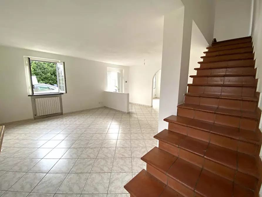 Immagine 9 di Villa in vendita  in Via Ponte Buggianese (PT) a Buggiano