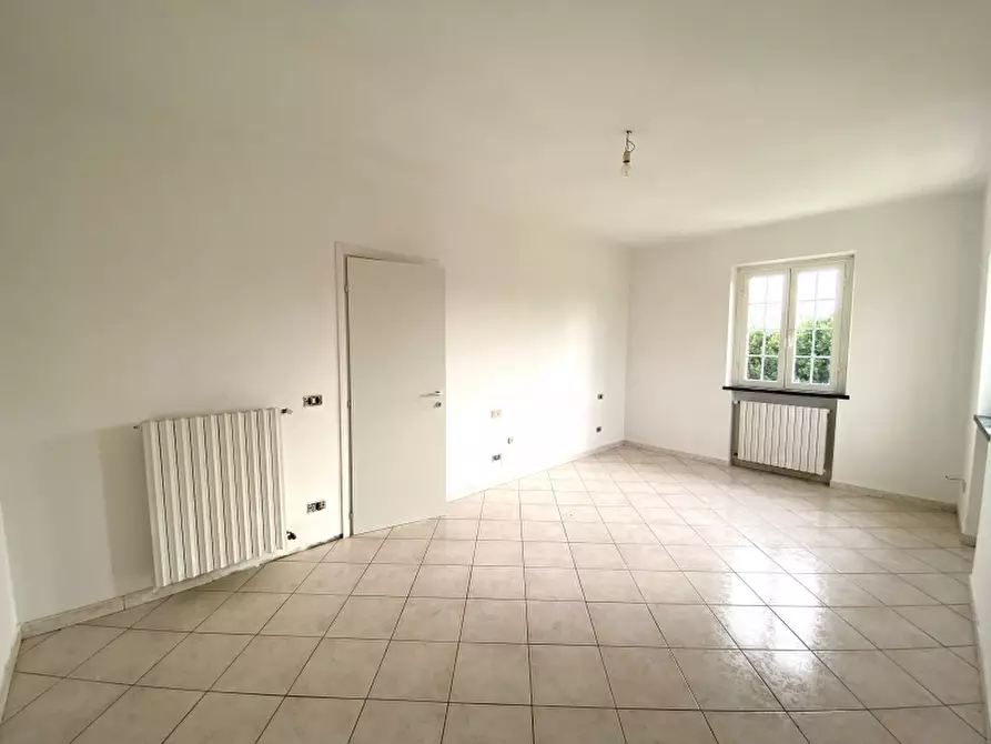 Immagine 11 di Villa in vendita  in Via Ponte Buggianese (PT) a Buggiano