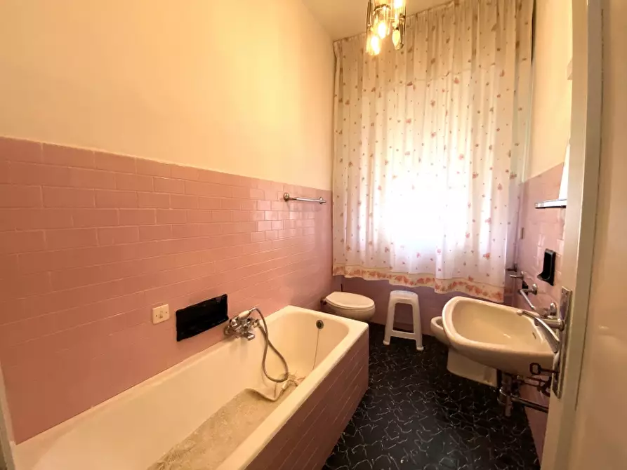 Immagine 23 di Villa in vendita  in Via Giovanni Gentile a Montecatini Terme