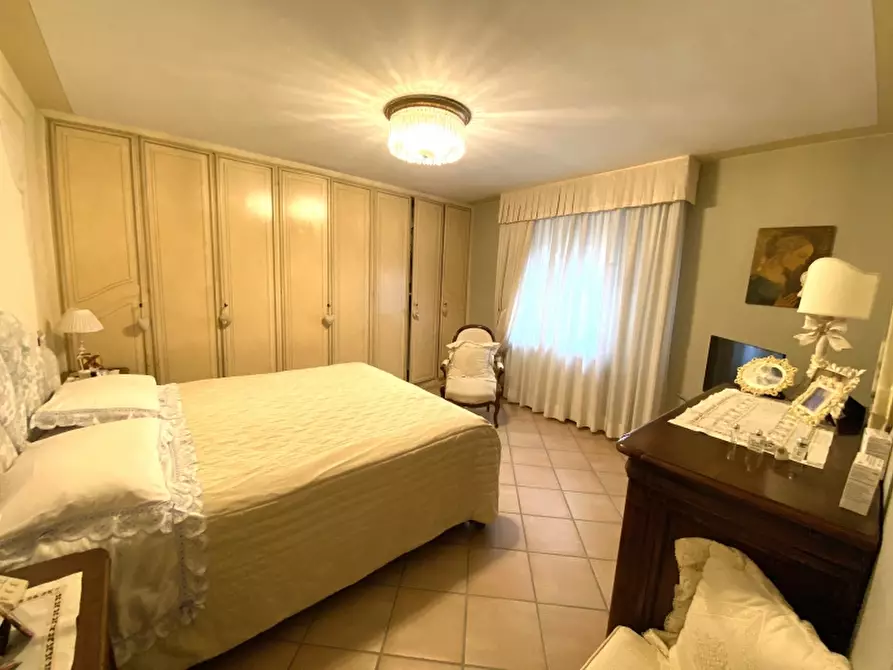 Immagine 12 di Villa in vendita  in Via Giovanni Gentile a Montecatini Terme