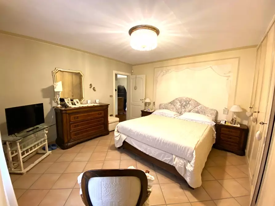 Immagine 11 di Villa in vendita  in Via Giovanni Gentile a Montecatini Terme