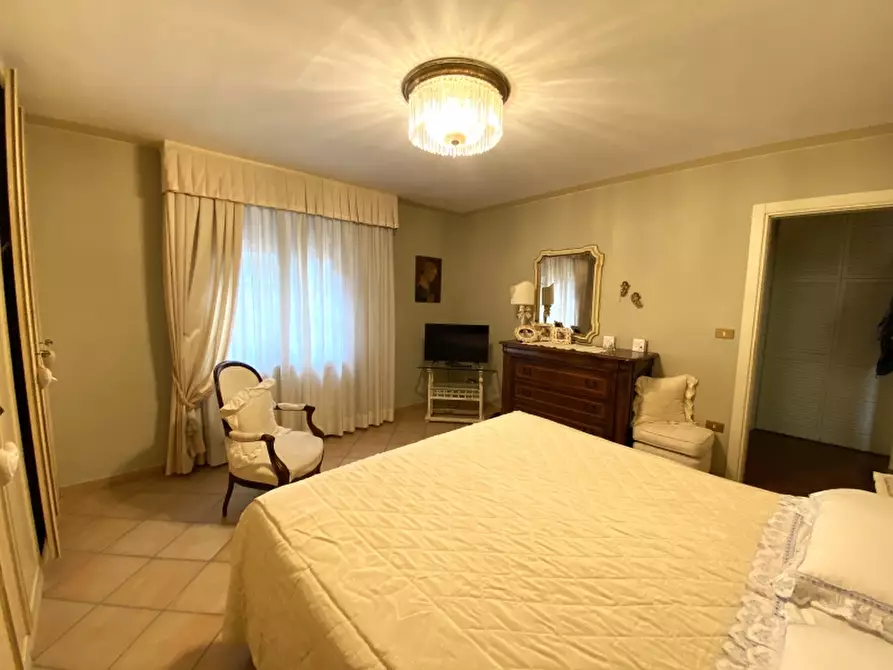 Immagine 9 di Villa in vendita  in Via Giovanni Gentile a Montecatini Terme