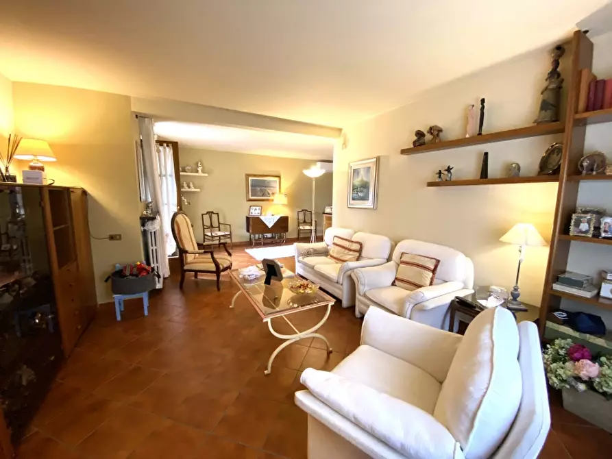 Immagine 2 di Villa in vendita  in Via Giovanni Gentile a Montecatini Terme