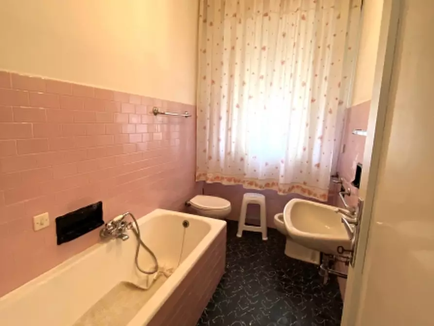 Immagine 17 di Villa in vendita  in Via Giovanni Gentile a Montecatini Terme