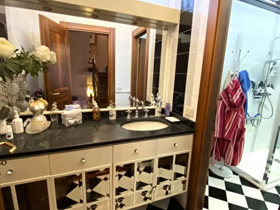 Immagine 21 di Villetta a schiera in vendita  in Via Cherubini a Montecatini Terme