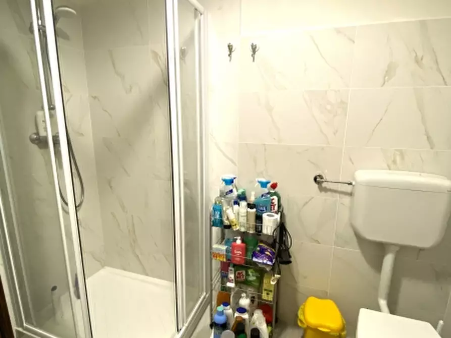 Immagine 7 di Appartamento in vendita  in Via Romagna a Montecatini Terme