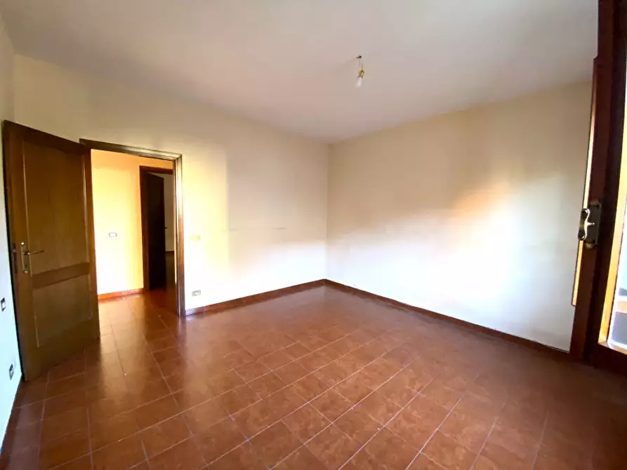 Immagine 8 di Appartamento in vendita  in Via Pascoli a Montecatini Terme