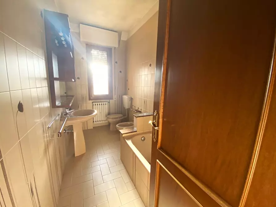 Immagine 13 di Appartamento in vendita  in Via Pascoli a Montecatini Terme