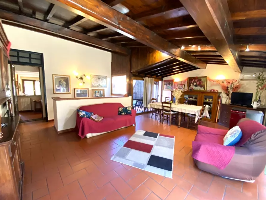Immagine 1 di Villa in vendita  in Via Ponchielli a Montecatini Terme