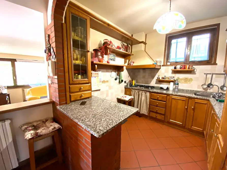 Immagine 3 di Villa in vendita  in Via Ponchielli a Montecatini Terme