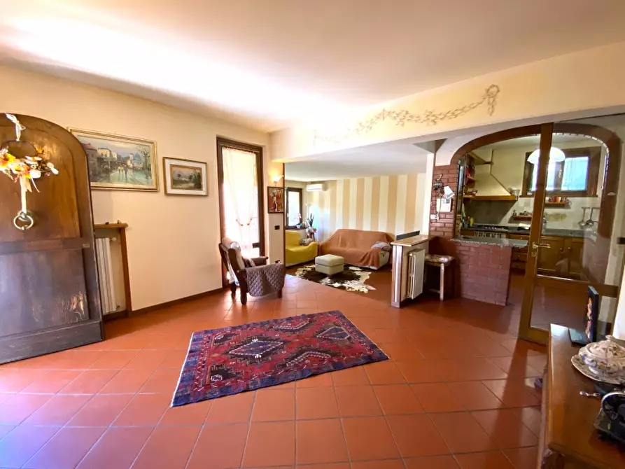 Immagine 8 di Villa in vendita  in Via Ponchielli a Montecatini Terme