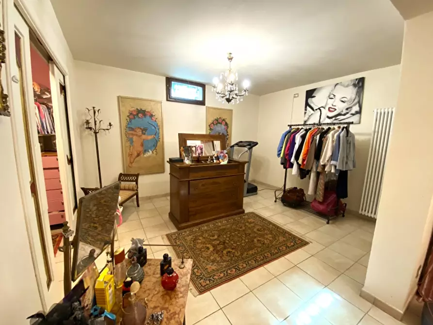 Immagine 21 di Villa in vendita  in Via Ponchielli a Montecatini Terme