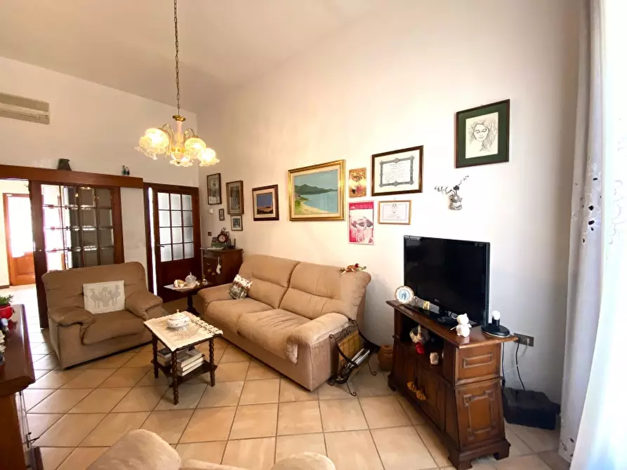 Immagine 3 di Casa indipendente in vendita  in Via Nino bixio a Montecatini Terme
