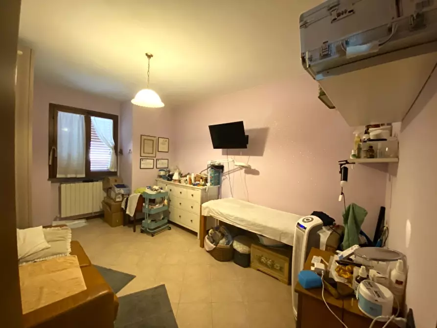 Immagine 6 di Appartamento in vendita  in Viale Fedeli a Montecatini Terme