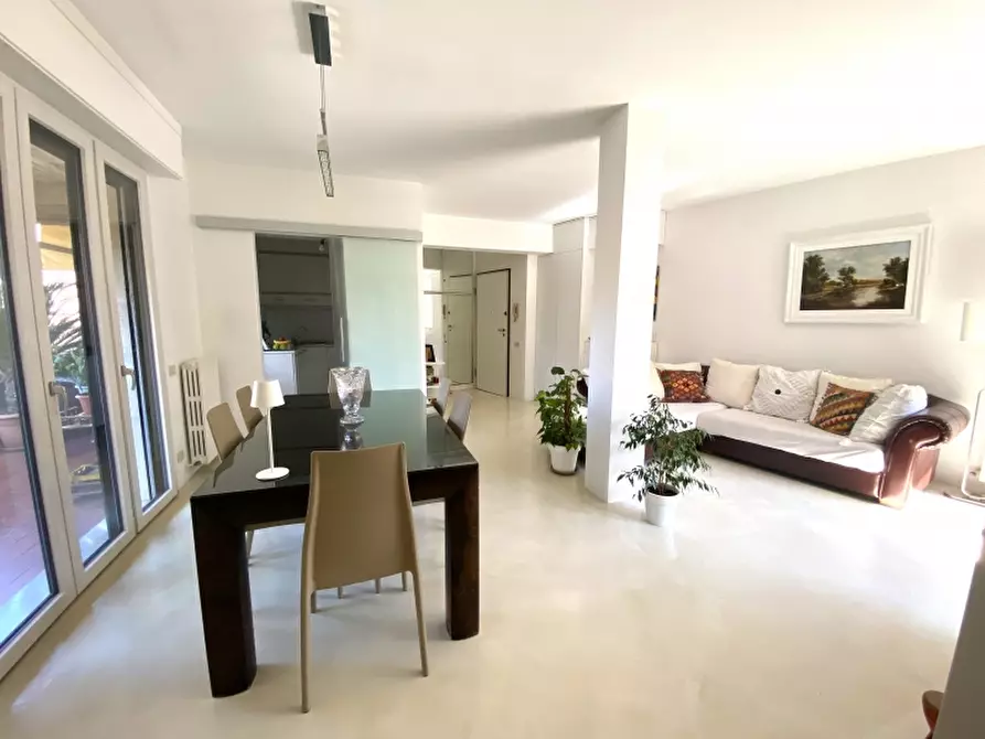 Immagine 1 di Appartamento in vendita  in Viale Paga Giovanni XXIII a Montecatini Terme