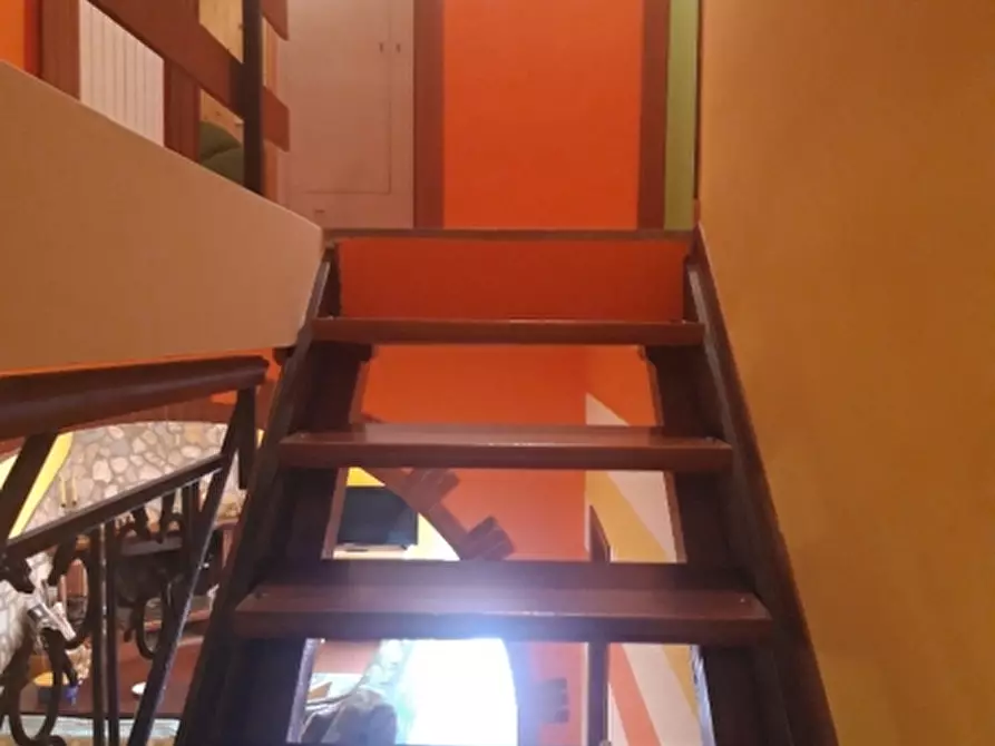 Immagine 26 di Villa in vendita  a Marliana