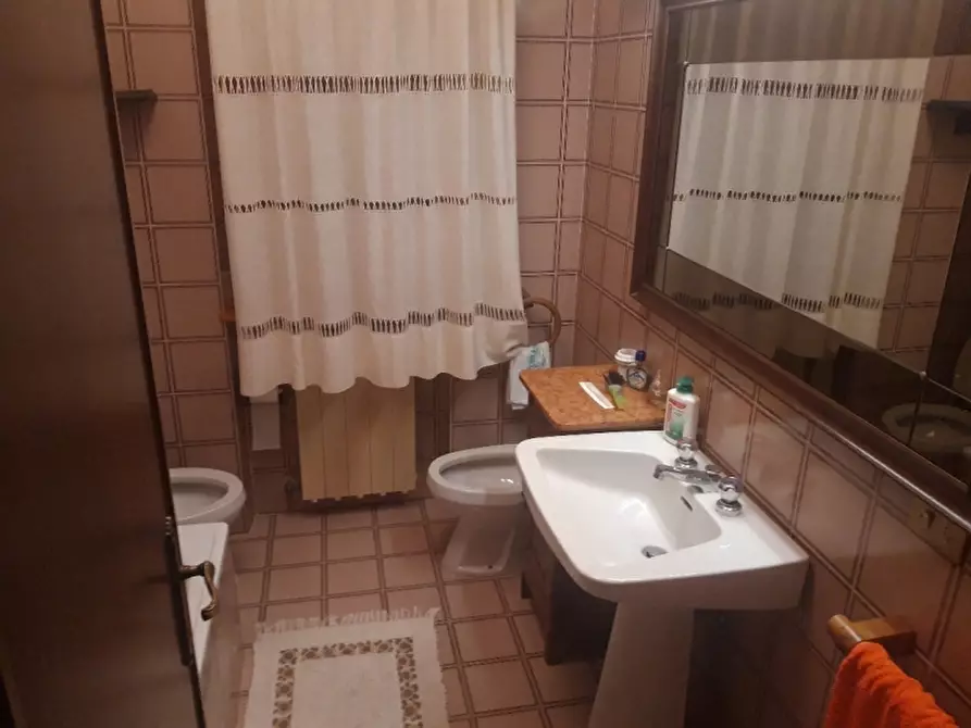 Immagine 27 di Villa in vendita  a Marliana