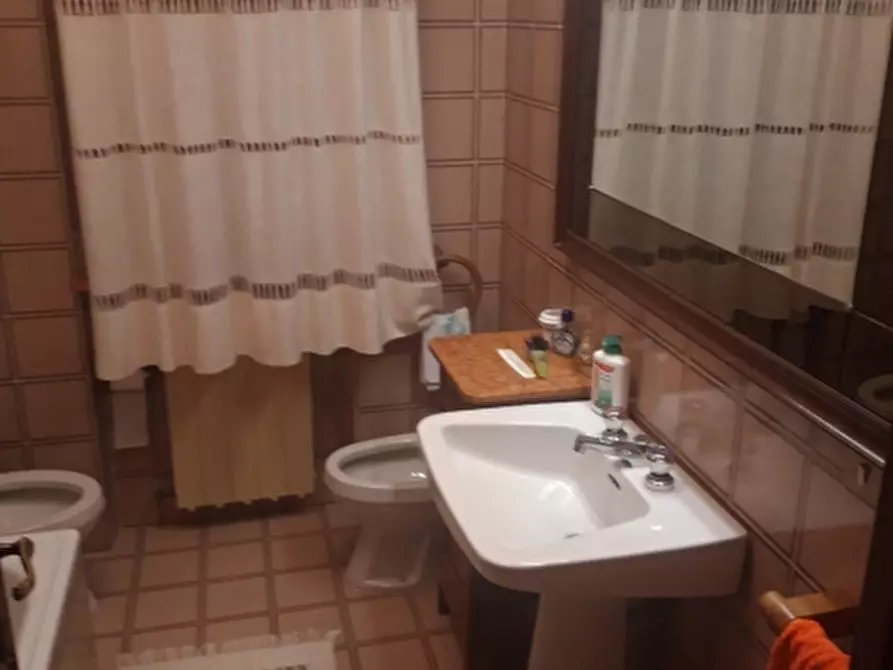 Immagine 32 di Villa in vendita  a Marliana