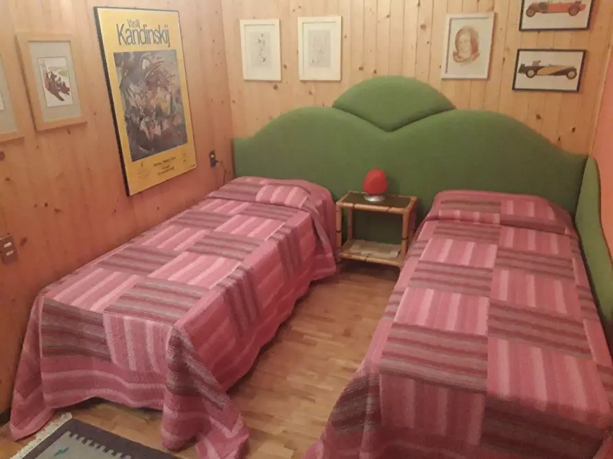 Immagine 35 di Villa in vendita  a Marliana