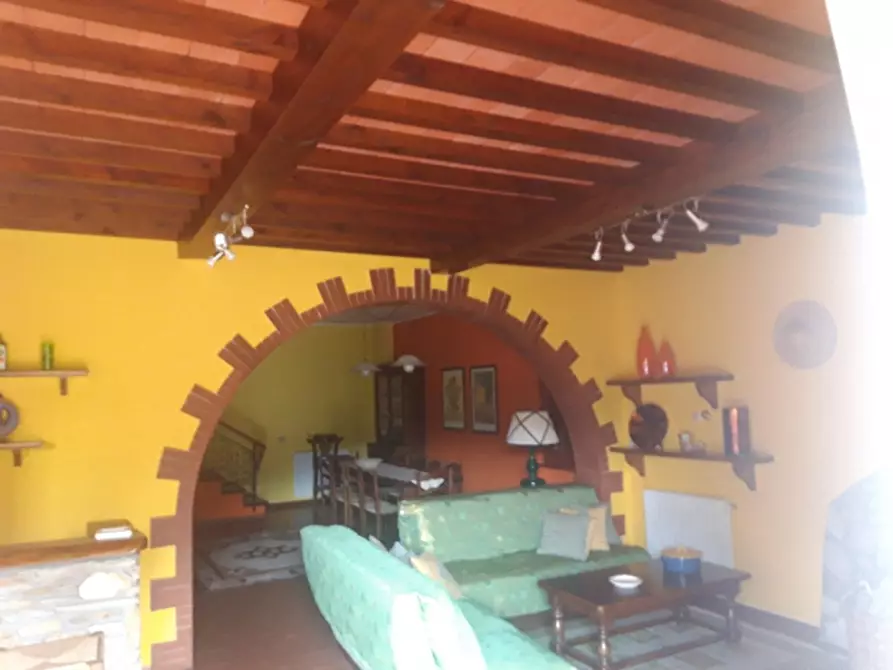 Immagine 39 di Villa in vendita  a Marliana