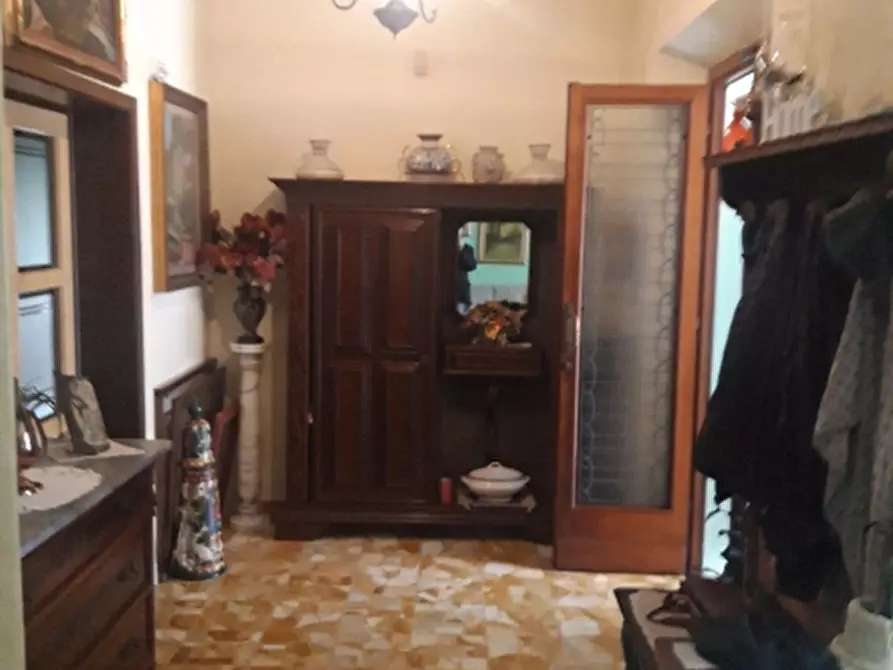 Immagine 2 di Villa in vendita  in Via Nofretti a Montecatini Terme