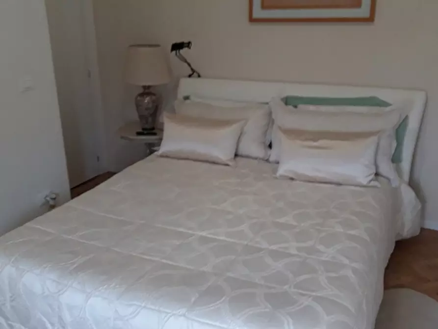 Immagine 16 di Appartamento in vendita  a Montecatini Terme