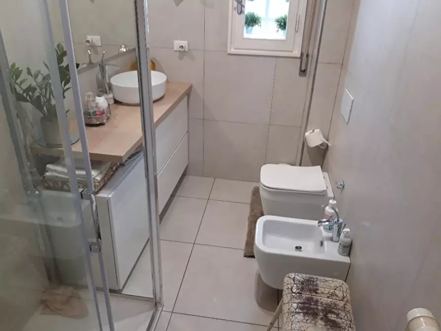 Immagine 18 di Appartamento in vendita  a Montecatini Terme