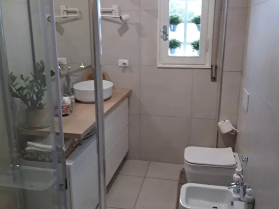 Immagine 21 di Appartamento in vendita  a Montecatini Terme