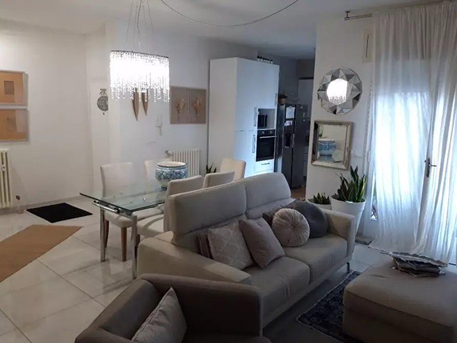 Immagine 4 di Appartamento in vendita  a Montecatini Terme