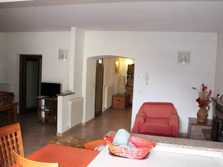 Immagine 3 di Appartamento in vendita  a Castel Viscardo