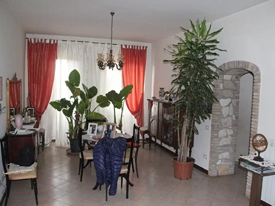 Immagine 2 di Casa indipendente in vendita  a Orvieto