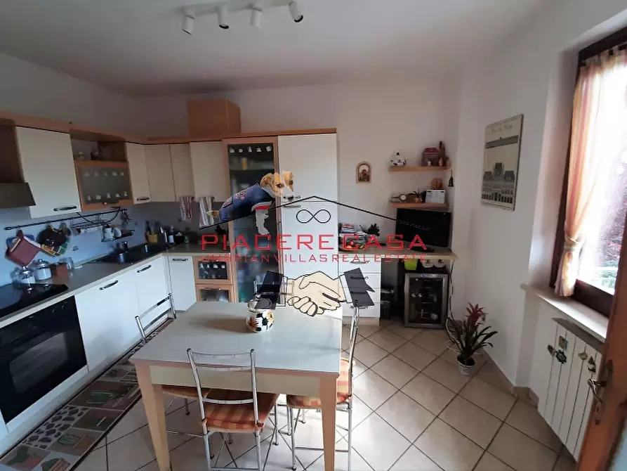 Immagine 3 di Appartamento in vendita  in Piazza Ascanio VItozzi 5 a Porano