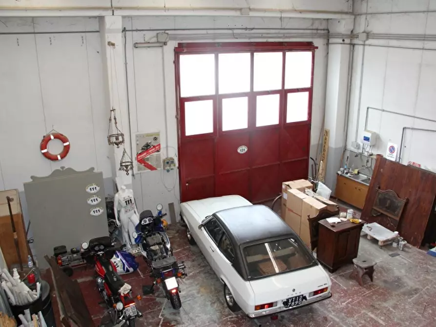 Immagine 12 di Capannone industriale in affitto  a Orvieto