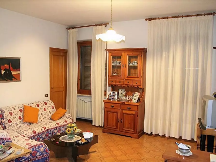 Immagine 12 di Casa semindipendente in vendita  a Orvieto