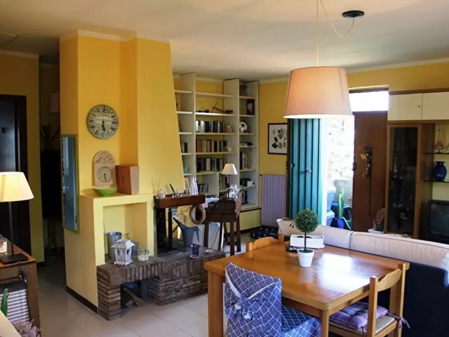 Immagine 1 di Appartamento in vendita  a Porano