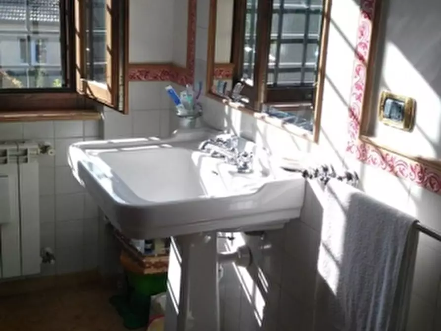 Immagine 16 di Casa semindipendente in vendita  a Orvieto