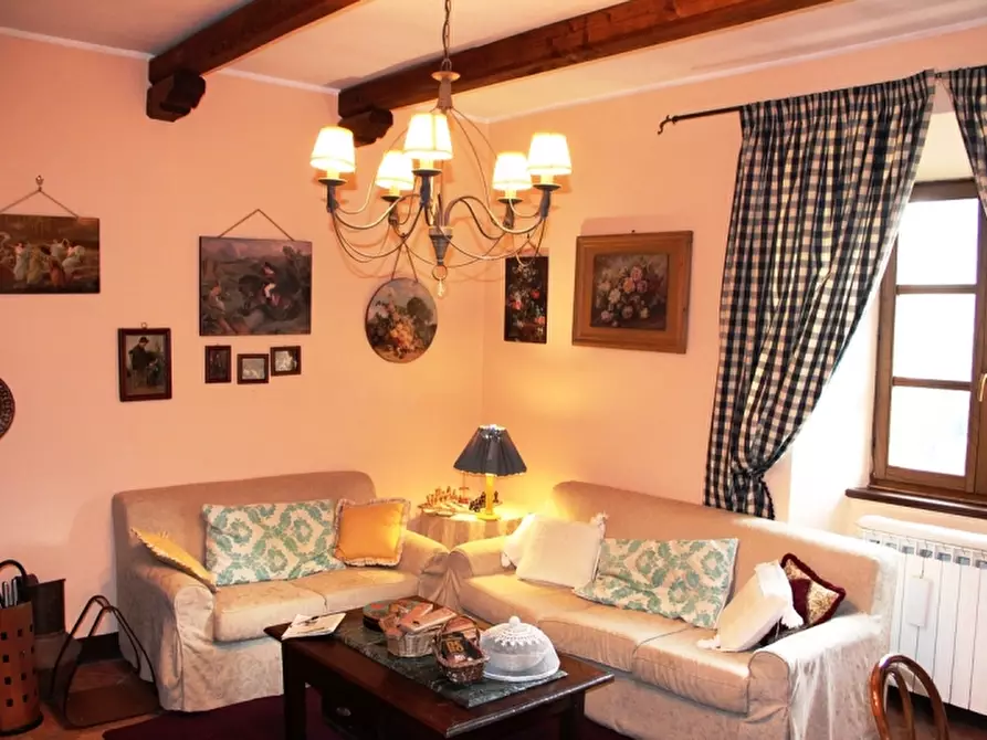 Immagine 19 di Casa semindipendente in vendita  a Castiglione In Teverina