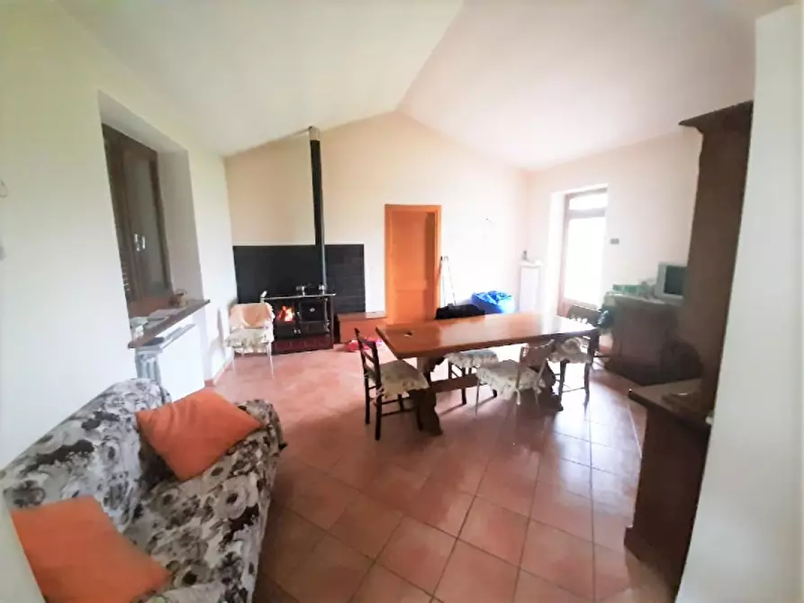 Immagine 4 di Casa indipendente in vendita  a Orvieto