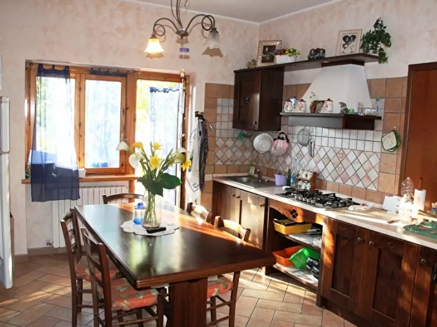 Immagine 4 di Porzione di casa in vendita  a Porano