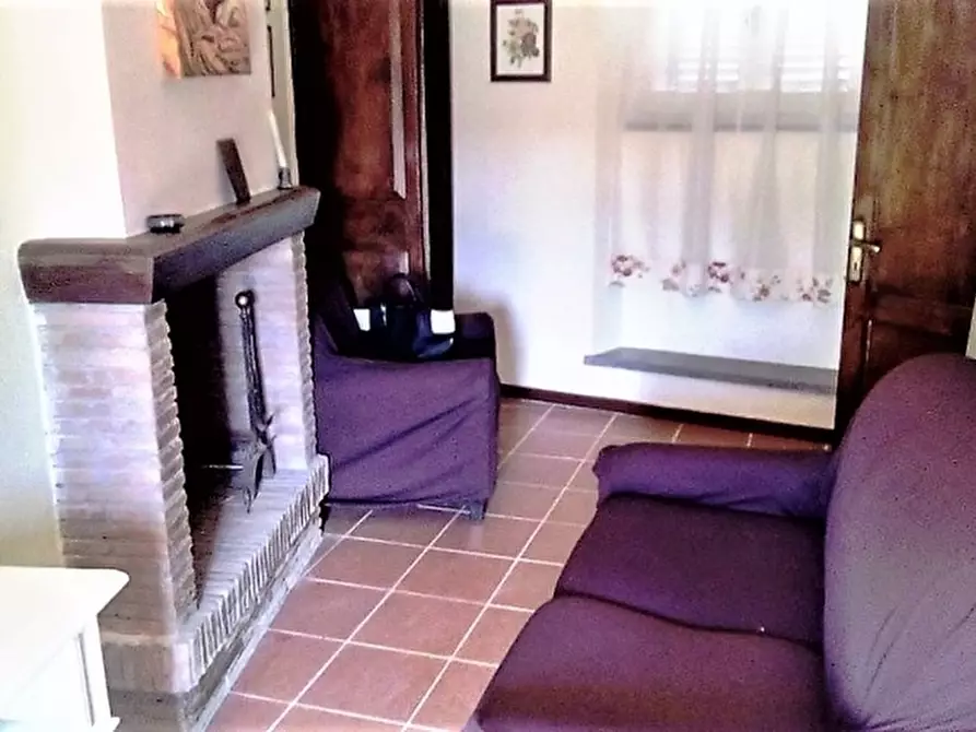 Immagine 4 di Appartamento in vendita  a Baschi