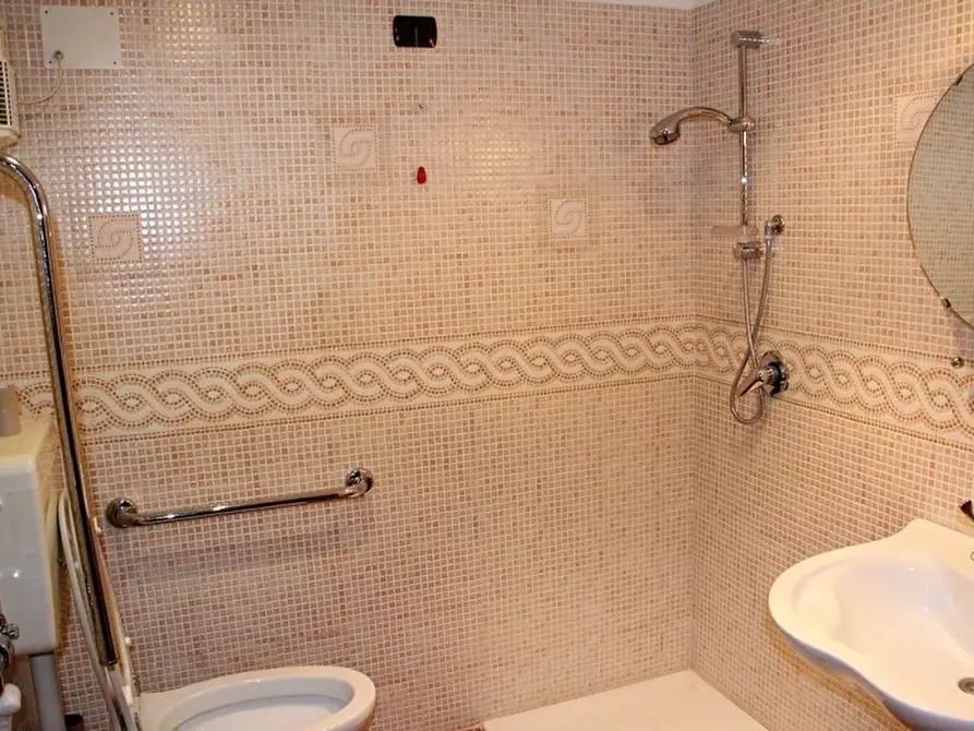 Immagine 5 di Appartamento in vendita  a Orvieto