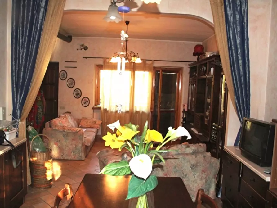 Immagine 5 di Porzione di casa in vendita  a Porano