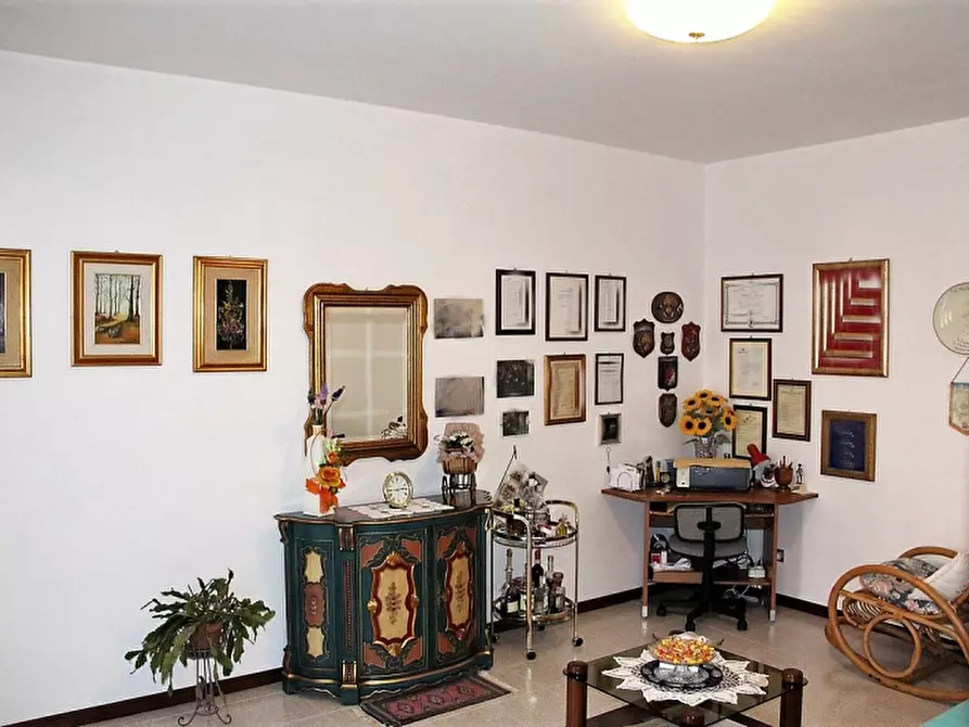Immagine 4 di Appartamento in vendita  a Porano