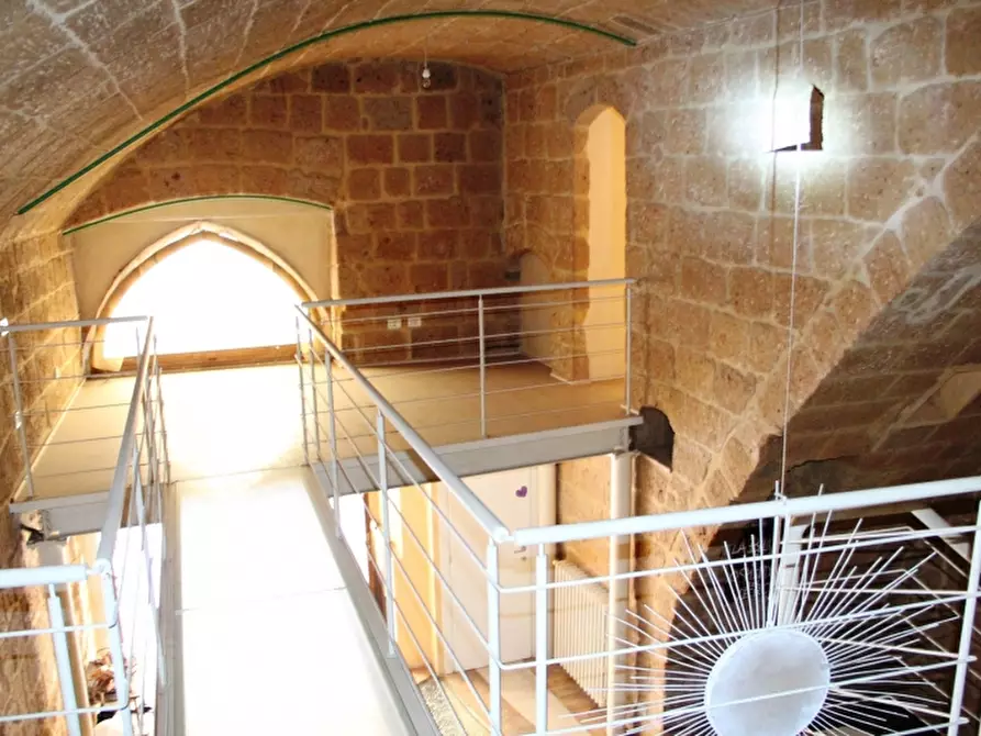 Immagine 4 di Locale commerciale in vendita  a Orvieto