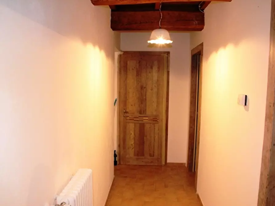 Immagine 8 di Casa indipendente in vendita  a Baschi