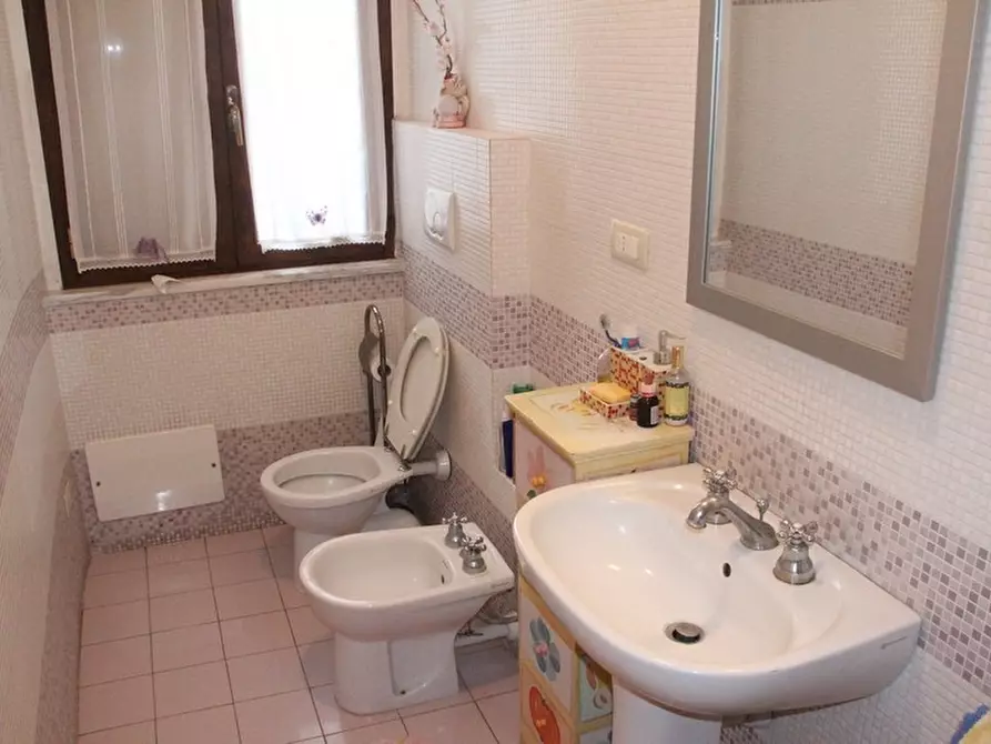 Immagine 9 di Casa indipendente in vendita  a Orvieto