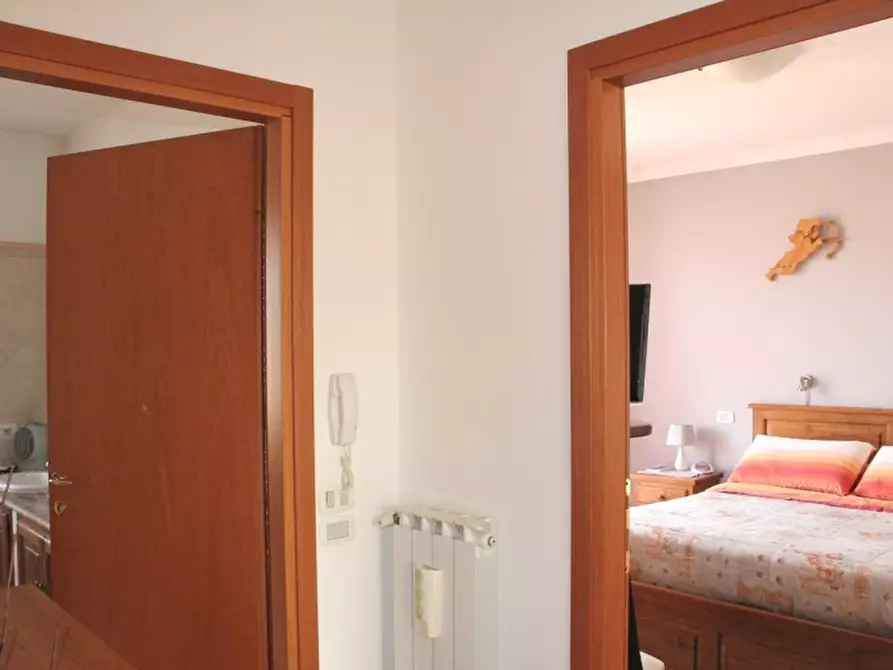 Immagine 9 di Casa semindipendente in vendita  in sferracavallo a Orvieto