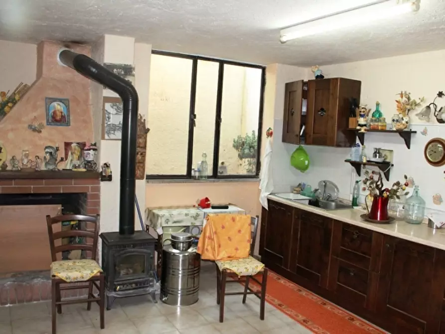 Immagine 13 di Porzione di casa in vendita  a Porano