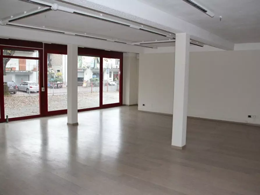 Immagine 11 di Capannone industriale in affitto  a Orvieto